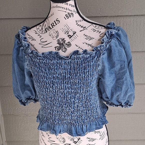 Levi's Retro 70s Smocked Denim Crop Top Blue Size Large Milkmaid - Picture 2 of 13
